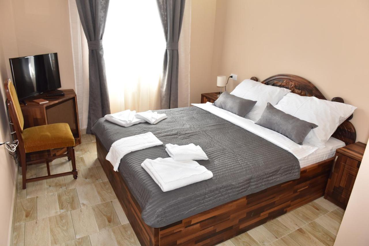 Hotel "Vir" Velika Plana Exteriér fotografie